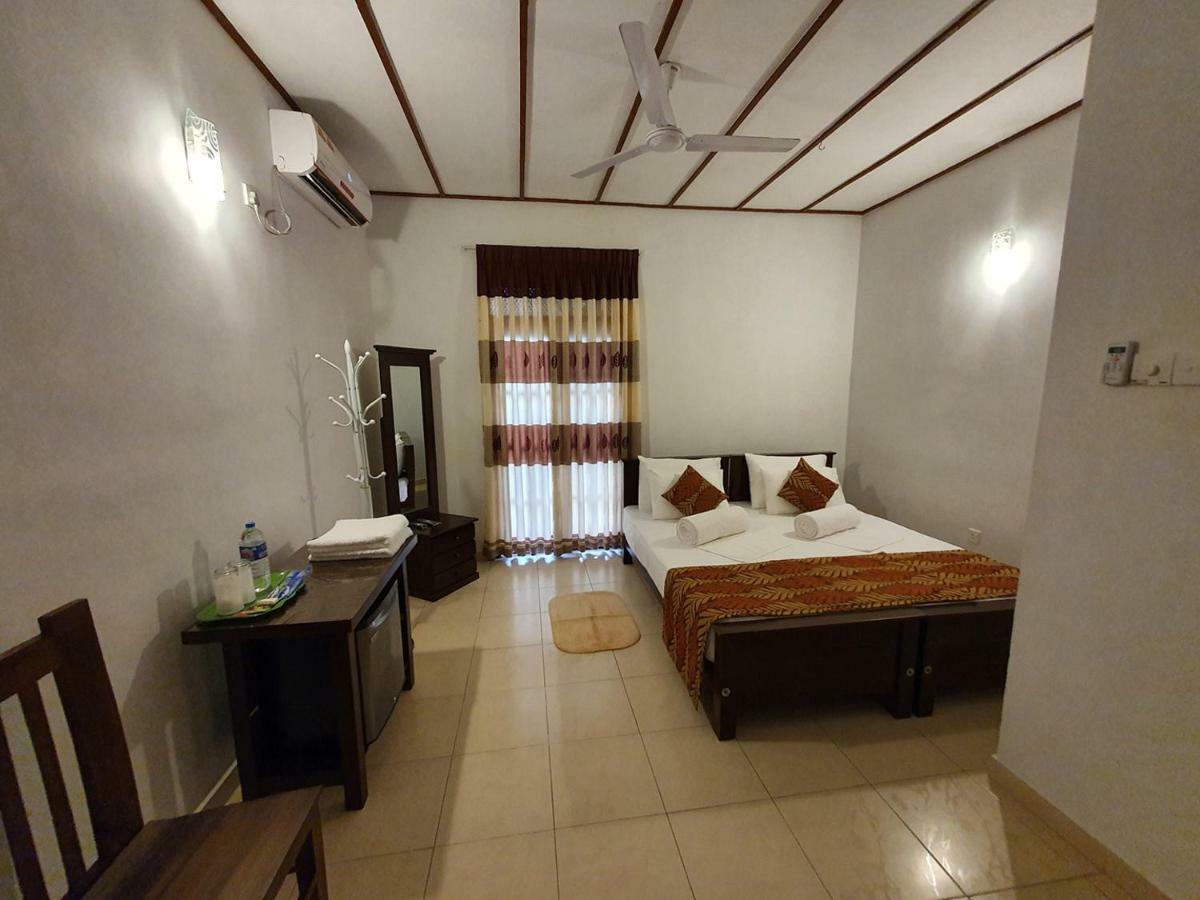 A And D Holiday Inn Anuradhápura Exteriér fotografie